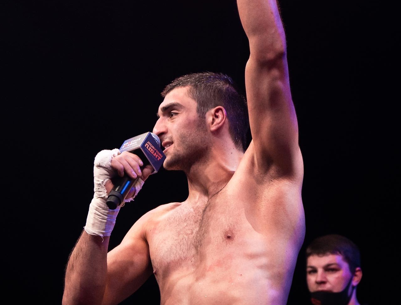 Ованес Нагабедян победил азербайджанца на турнире AMC (видео)