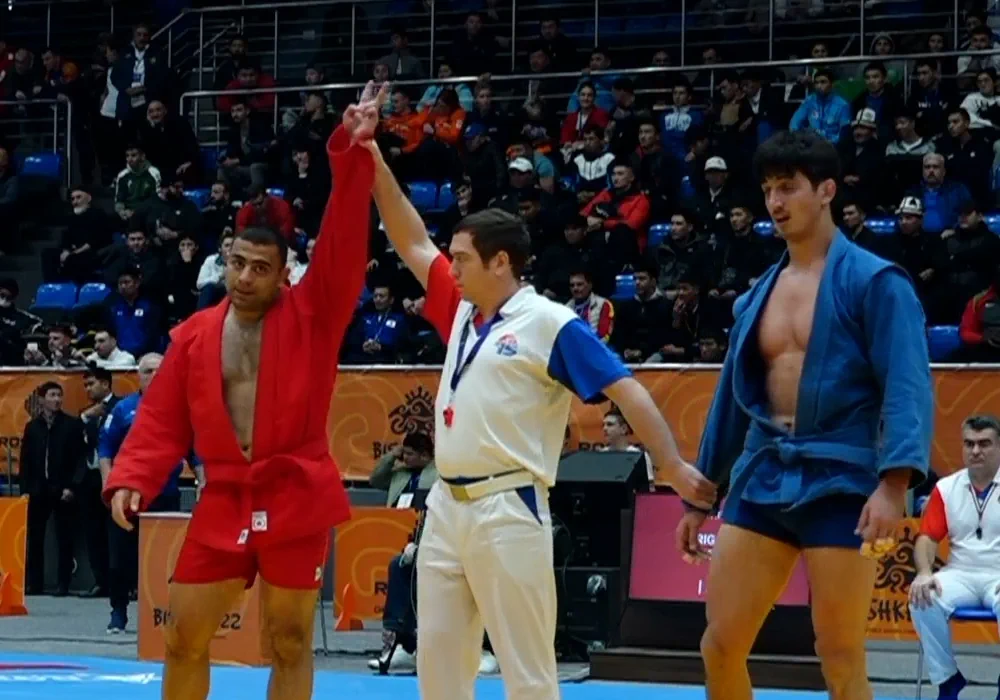 Давид Григорян победил азербайджанца и стал серебряным призером ЧМ (видео)