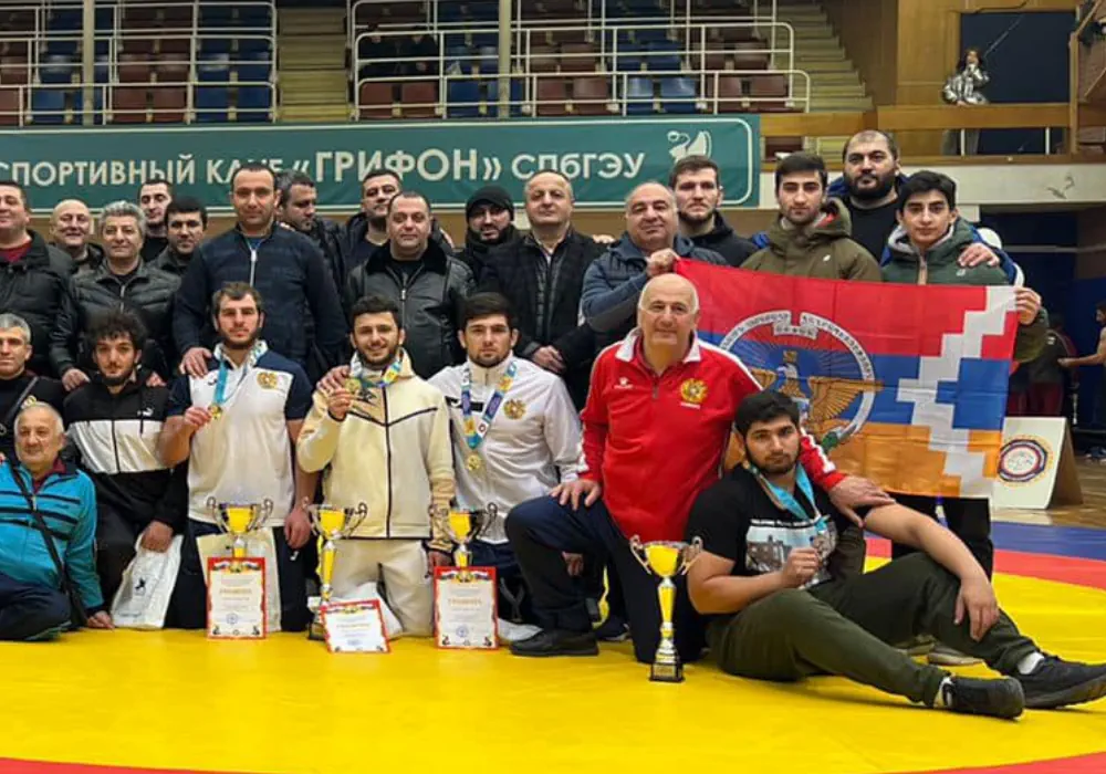 Армянские борцы завоевали медали в США и России