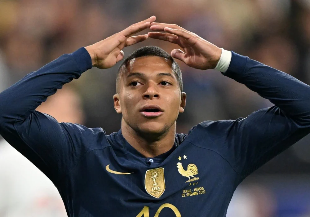 Пять футболистов Франции рискуют пропустить финал