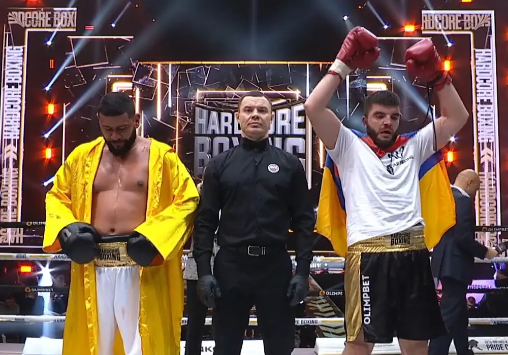 Арсен Согомонян и Сауло Кавалари устроили рубку в Hardcore Boxing (видео)