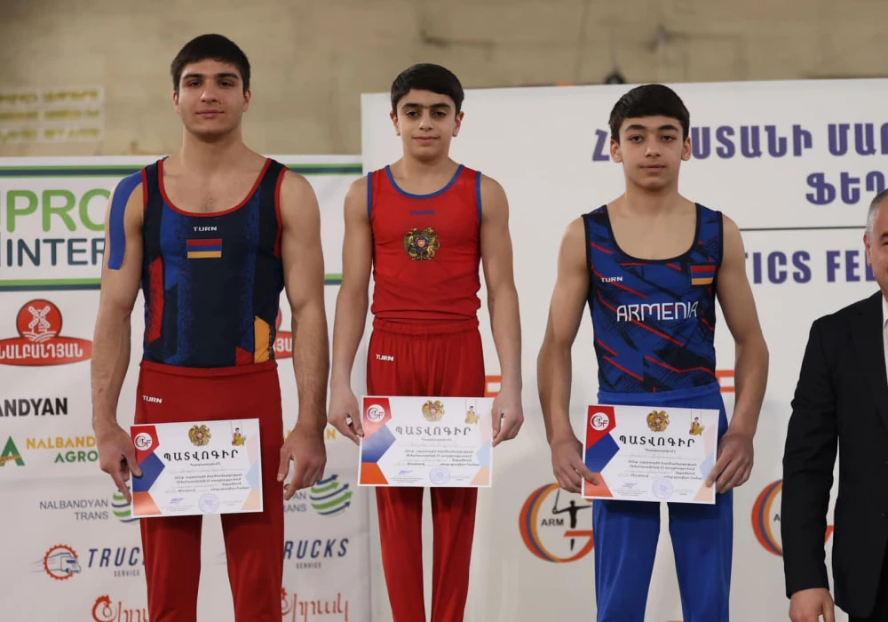 Гамлет Манукян в возрасте 15 лет стал чемпионом Армении по гимнастке