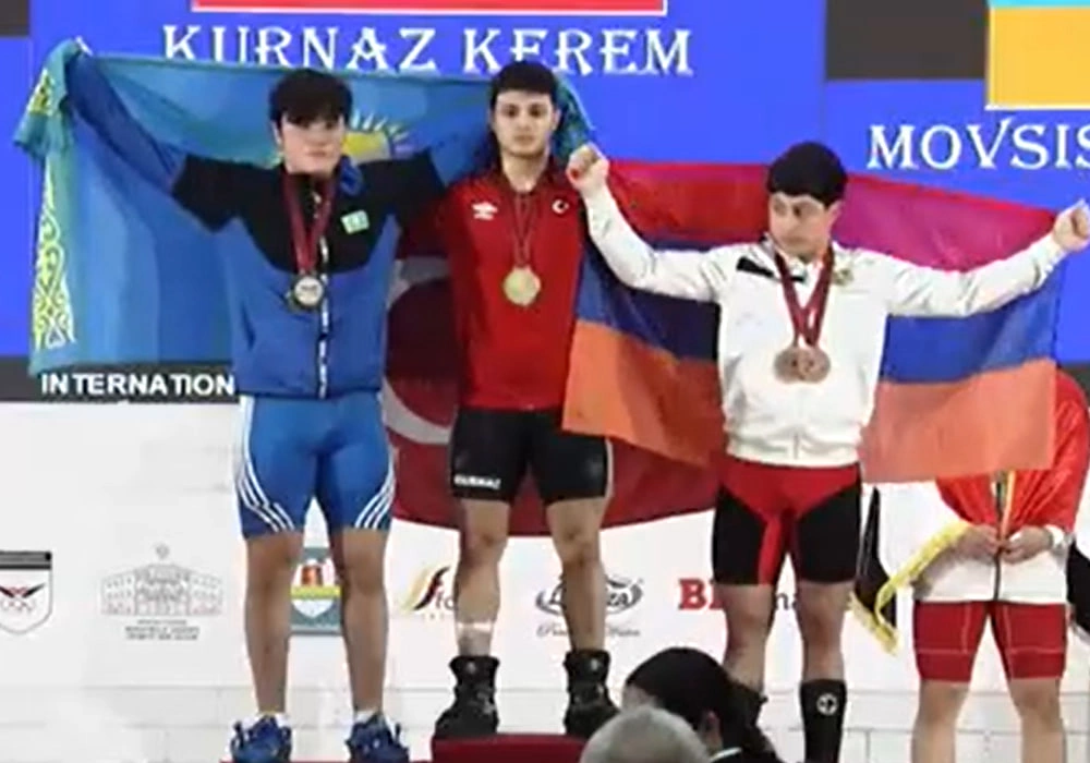 Валерик Мовсисян бронзовый призер ЧМ среди юношей