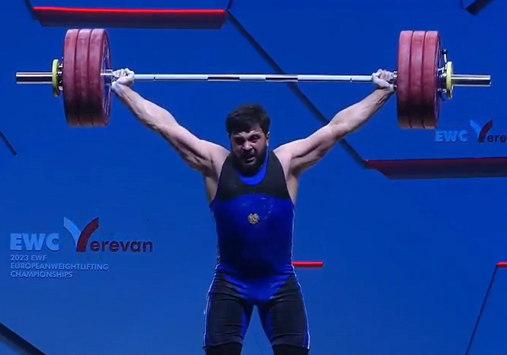 Гарик Карапетян чемпион Европы 2023 по тяжелой атлетике (видео)