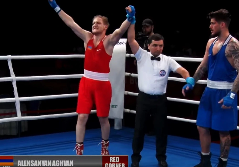 Агван Алексанян выходит в финал молодежного ЧЕ по боксу (видео)