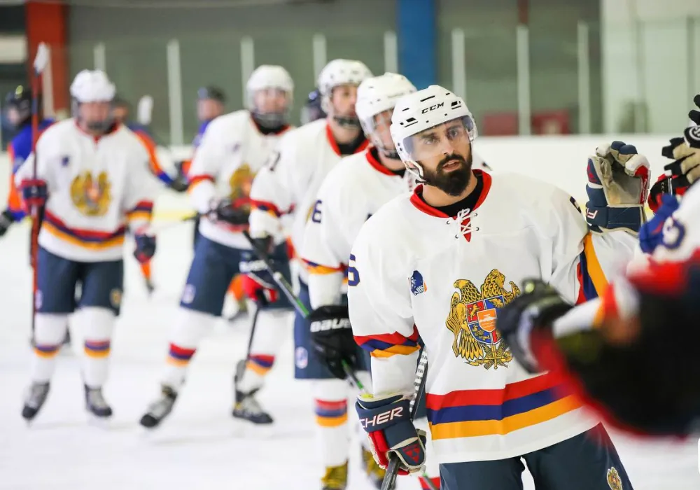 Сборная Армении по хоккею стартует с разгромной победой