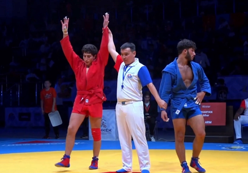 Мгер Оганян победил азербайджанца и стал чемпионом мира по самбо среди юношей (видео)